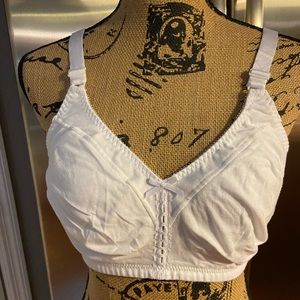 ✔️ Bali So pretty Unpadded White Bra # 3036 Size 40D